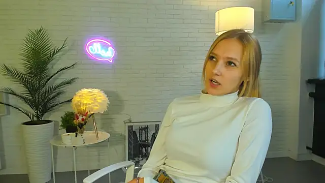 Snapshot of BeckieCrunkleton chatting on November 2025 08:16:02 AM BeckieCrunkleton online show from November 2025 08:16:02 AM