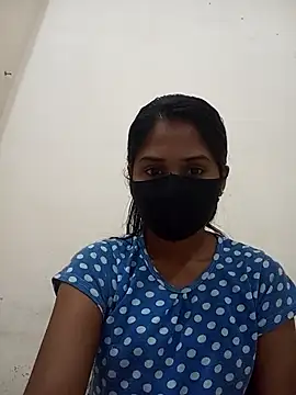 Green LaDY66 online show from November 2025 06:23:01 AM