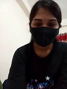 Green LaDY66 online show from November 2025 04:20:02 PM