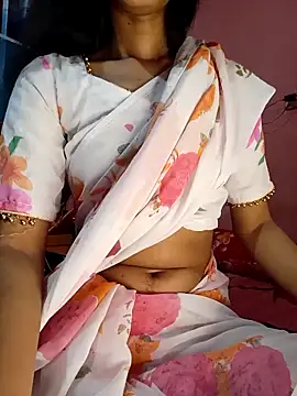 Green LaDY66 online show from April 2026 03:17:02 PM