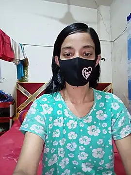 Green LaDY66 online show from June 2026 04:44:01 PM