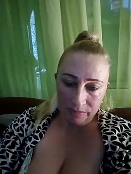 Esenia505 online show from November 2025 12:15:01 PM