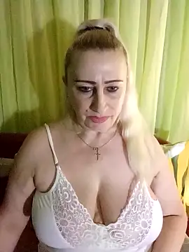 Esenia505 online show from February 2026 07:40:01 AM