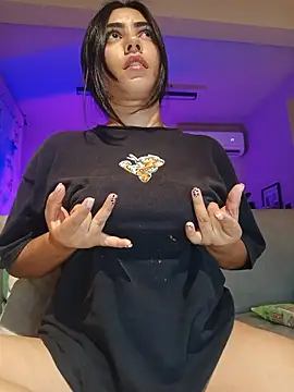 Sara-215 online show from April 2026 03:44:02 AM