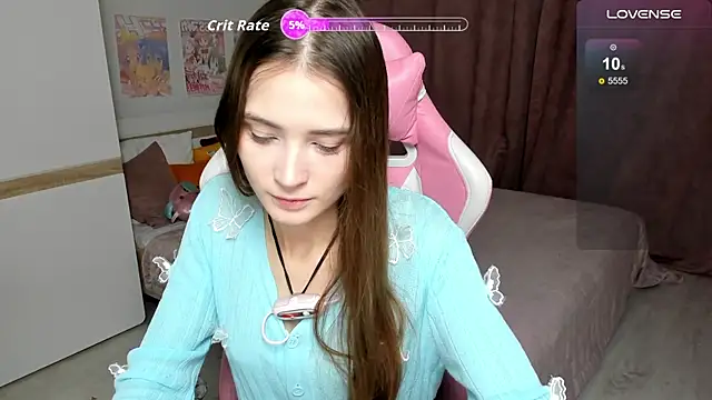 Hana Flo  online show from November 2025 02:31:02 PM