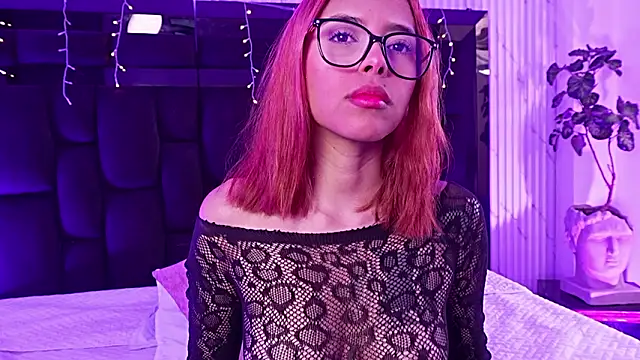 Snapshot of LilithLuxorr chatting on February 2026 01:55:01 PM LilithLuxorr online show from February 2026 01:55:01 PM