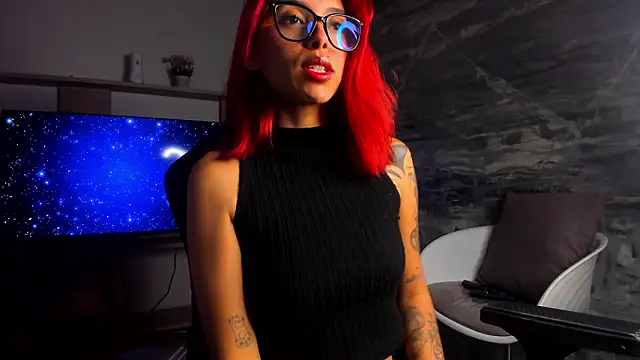 Snapshot of LilithLuxorr chatting on March 2026 02:13:01 PM LilithLuxorr online show from March 2026 02:13:01 PM