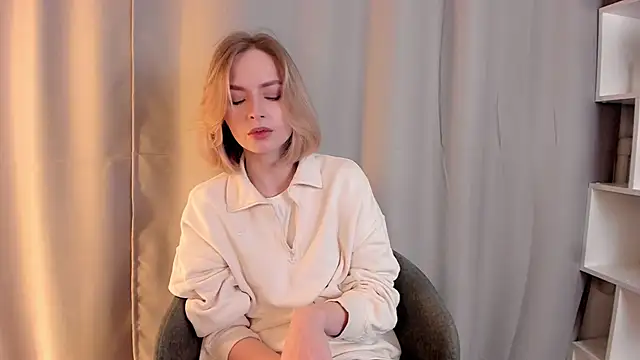 Snapshot of BaileyBernos chatting on November 2025 01:24:03 PM BaileyBernos online show from November 2025 01:24:03 PM