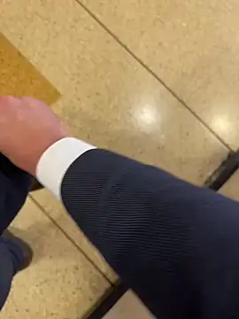 LeoBlaze13 online show from October 2025 08:20:01 PM