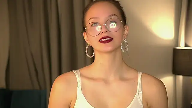 VetaManhardt online show from November 2025 09:15:01 PM