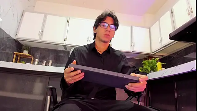 kane del toro online show from December 2025 02:18:01 AM