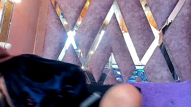 TIFANYYDIAZZ online show from December 2025 08:37:02 PM