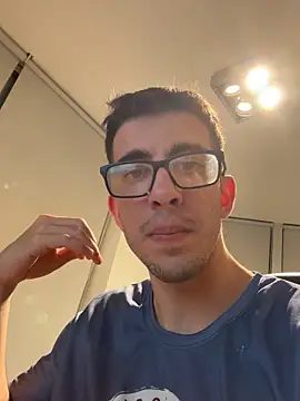 Snapshot of Leeosex chatting on October 2025 12:13:01 AM Leeosex online show from October 2025 12:13:01 AM