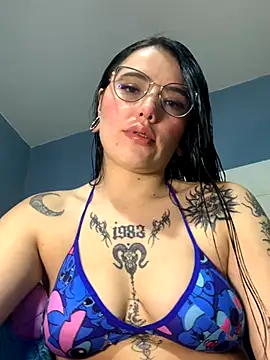 Snapshot of Naomip chatting on October 2025 01:13:01 PM Naomip online show from October 2025 01:13:01 PM