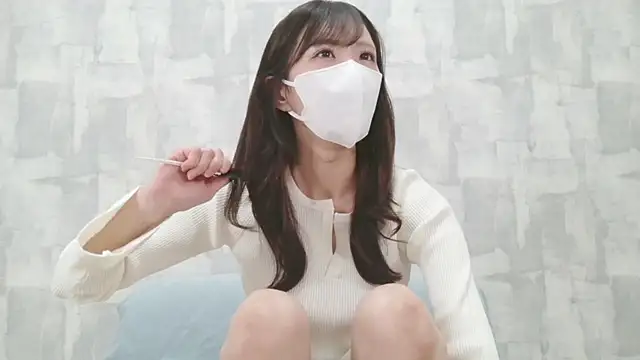 Snapshot of Minami_jjjj chatting on December 2025 12:59:02 AM Minami jjjj online show from December 2025 12:59:02 AM