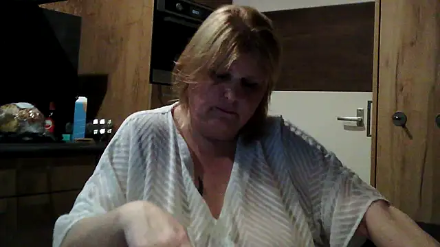 Sylviastar46 online show from March 2026 09:42:01 PM