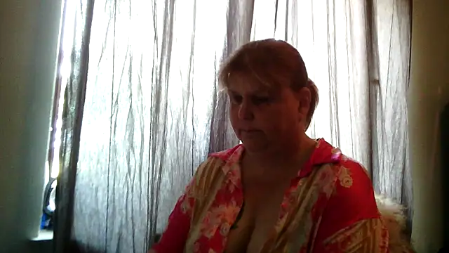 Snapshot of Sylviastar46 chatting on June 2026 07:22:01 AM Sylviastar46 online show from June 2026 07:22:01 AM