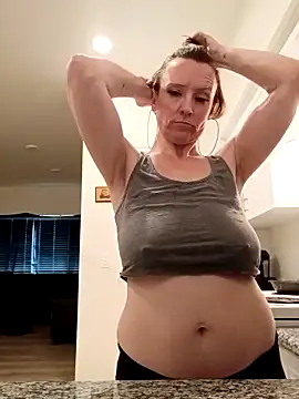 Snapshot of Karebearz1 chatting on March 2026 04:59:01 PM Karebearz1 online show from March 2026 04:59:01 PM