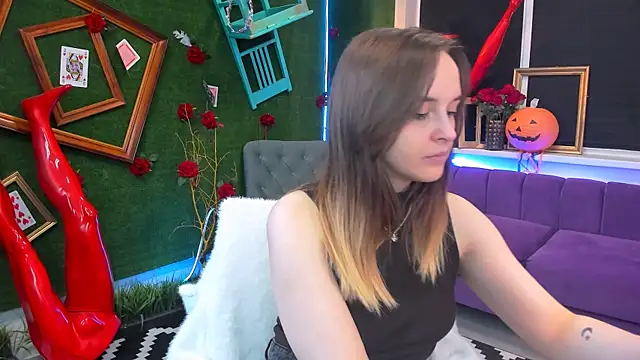 Snapshot of IreneBailey chatting on October 2025 09:33:01 AM IreneBailey online show from October 2025 09:33:01 AM