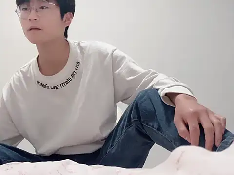 Snapshot of qianxin2007 chatting on November 2025 12:37:02 PM qianxin2007 online show from November 2025 12:37:02 PM