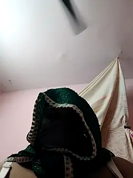 pujapujarrrr online show from October 2025 08:42:01 PM