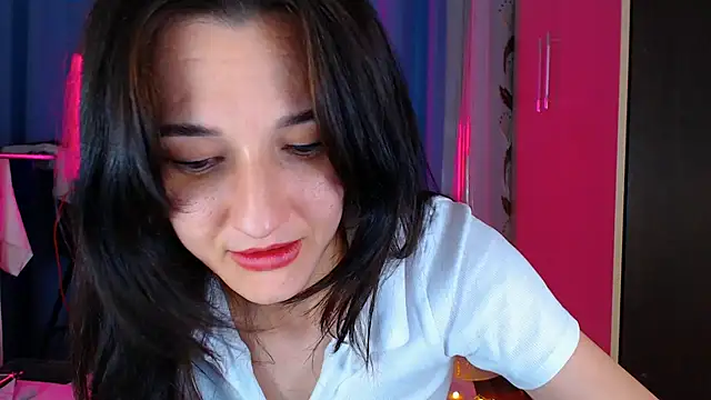 Dorotty  online show from November 2025 12:24:02 AM