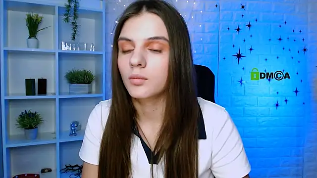 lisa dark  online show from June 2026 09:45:01 AM