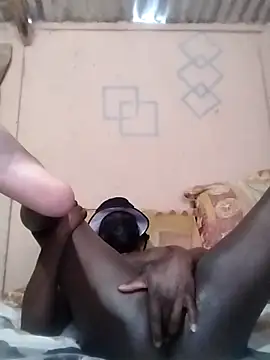 Snapshot of Reajune2001 chatting on November 2025 09:52:01 AM Reajune2001 online show from November 2025 09:52:01 AM