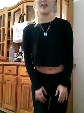 larubia arg online show from November 2025 05:07:02 AM