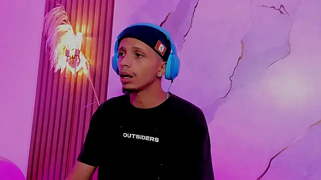 DamianandEva online show from April 2026 12:21:02 PM