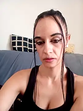 yummy love online show from October 2025 02:18:02 PM