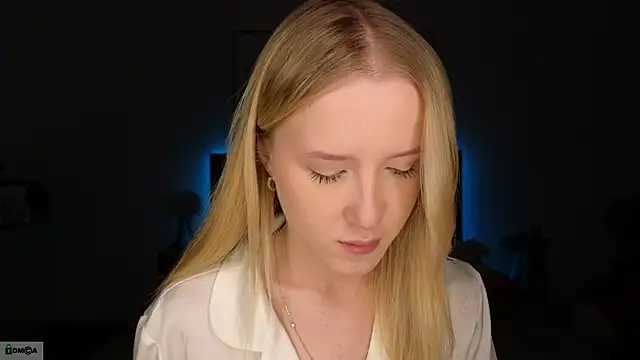 Snapshot of adele_armass chatting on February 2026 09:08:02 PM adele armass online show from February 2026 09:08:02 PM