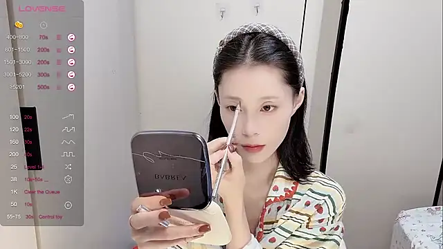 yuyu-33 online show from November 2025 12:20:01 AM