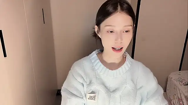 yuyu-33 online show from November 2025 01:48:01 PM