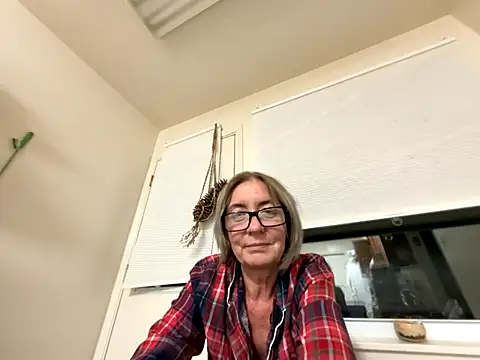 Fargo488 online show from October 2025 03:40:01 AM