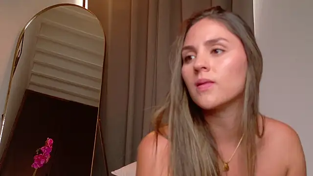 Snapshot of VictoriaNova_ chatting on July 2026 07:41:02 PM VictoriaNova online show from July 2026 07:41:02 PM
