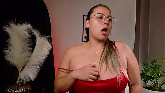 Zara Nova online show from April 2026 05:37:01 PM