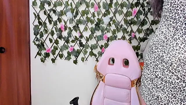 melani ferraraa  online show from November 2025 06:30:01 AM