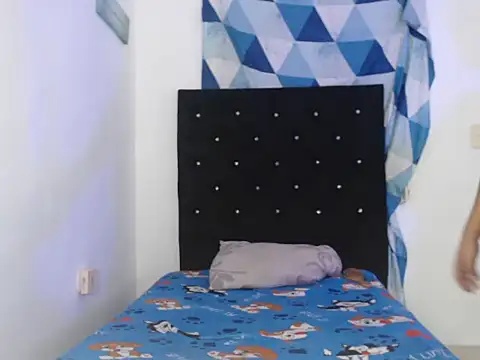 zoelittle3 online show from October 2025 01:17:01 AM