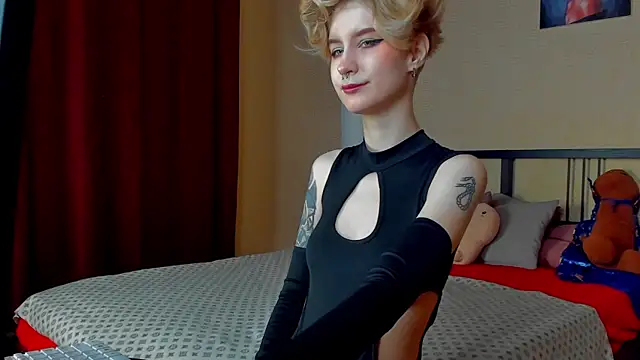 Angel Julles online show from November 2025 01:08:01 AM