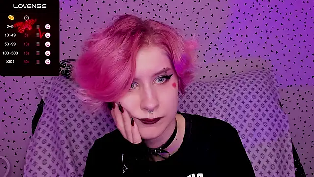 Angel Julles online show from July 2026 09:50:01 PM