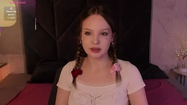 Snapshot of Iris_Fresh chatting on November 2025 08:55:01 PM Iris Fresh online show from November 2025 08:55:01 PM