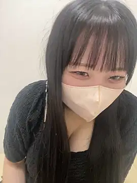 Snapshot of emiri_da_nyan chatting on June 2026 03:11:02 AM emiri da nyan online show from June 2026 03:11:02 AM