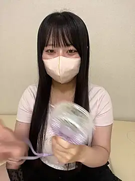 Snapshot of emiri_da_nyan chatting on July 2026 12:11:01 PM emiri da nyan online show from July 2026 12:11:01 PM