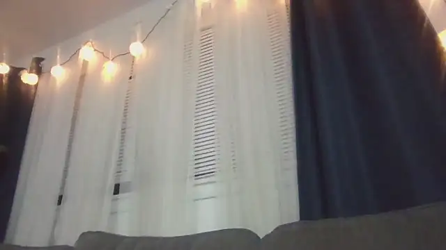 Snapshot of prettylildes chatting on November 2025 02:46:02 AM prettylildes online show from November 2025 02:46:02 AM