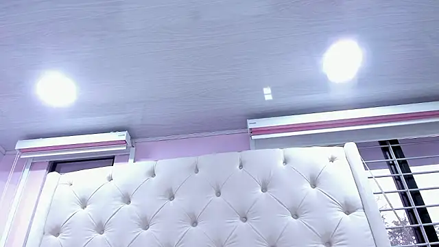 Snapshot of scarlett_leblanc_ chatting on February 2026 01:29:02 PM scarlett leblanc online show from February 2026 01:29:02 PM