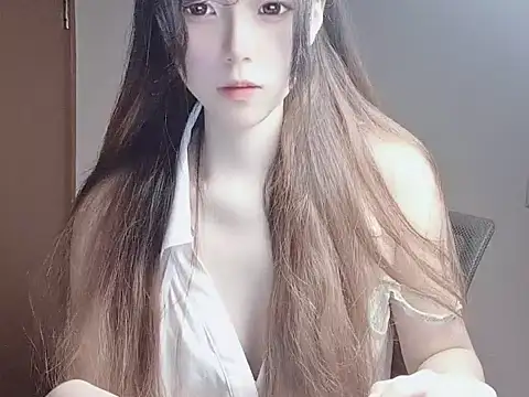 JuliaNoir online show from October 2025 09:43:01 AM