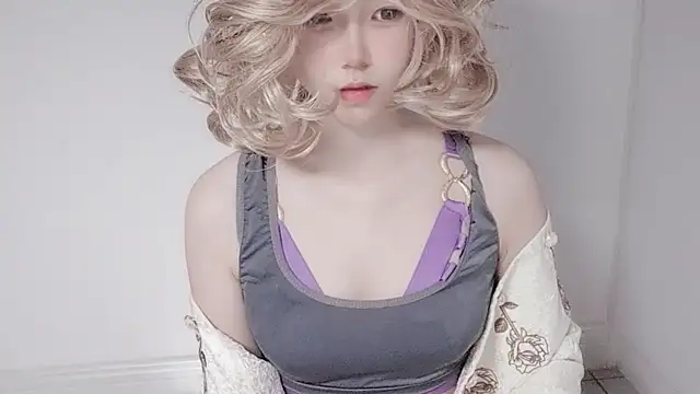 JuliaNoir online show from March 2026 10:51:01 AM