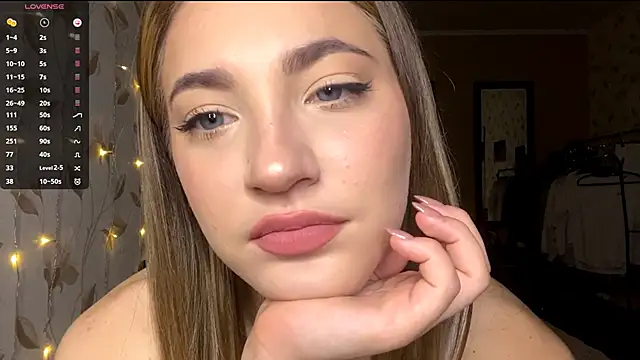 OrethaEredia online show from December 2025 07:11:01 PM