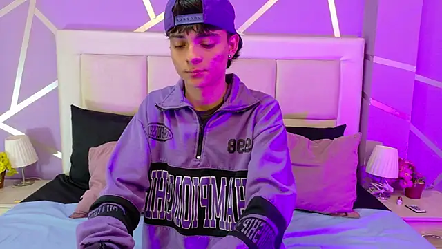 Orion XXX online show from October 2025 08:32:01 PM